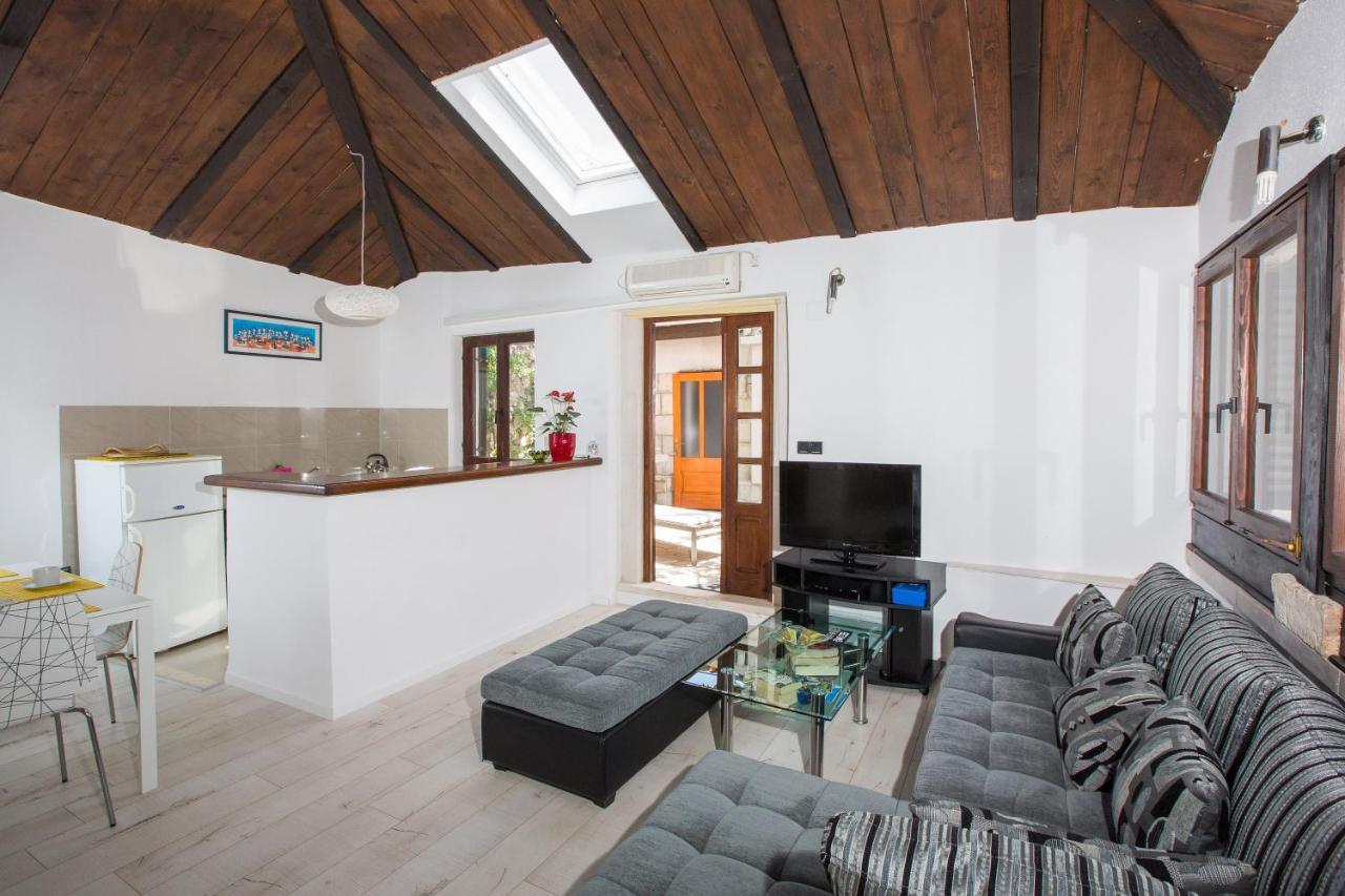 Apartments Kralj1 챠브타트 외부 사진
